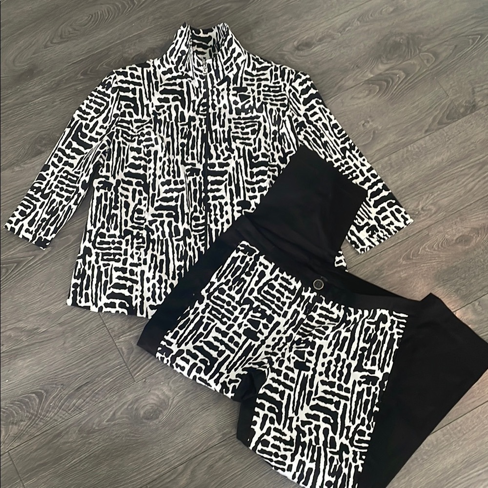 Black & White Abstract Print Pantsuit - Women's Two-Piece Set